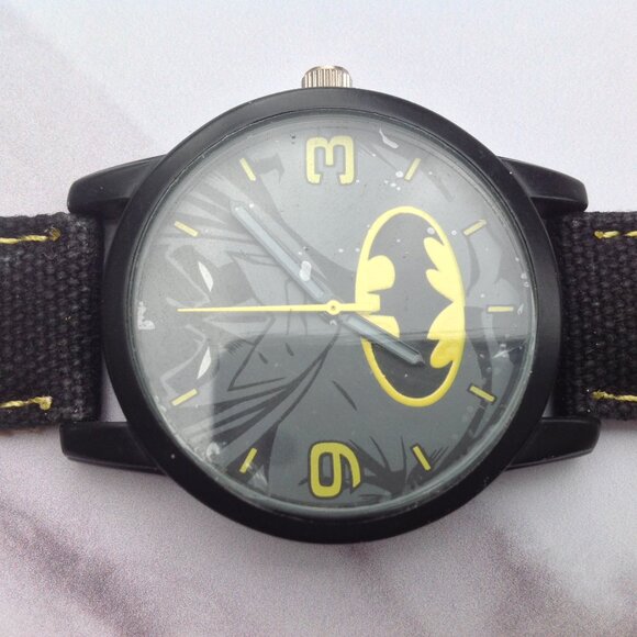 TM & DC Comics BATMAN Quartz Watch  Accutime - Picture 9 of 16